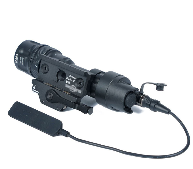 SF M952V LED WeaponLight For Rifles And SMGs White And IR Output