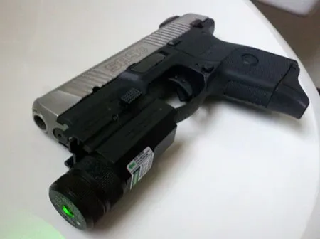 NcStar Compact Pistol QD Flashlight / Green Laser Combo